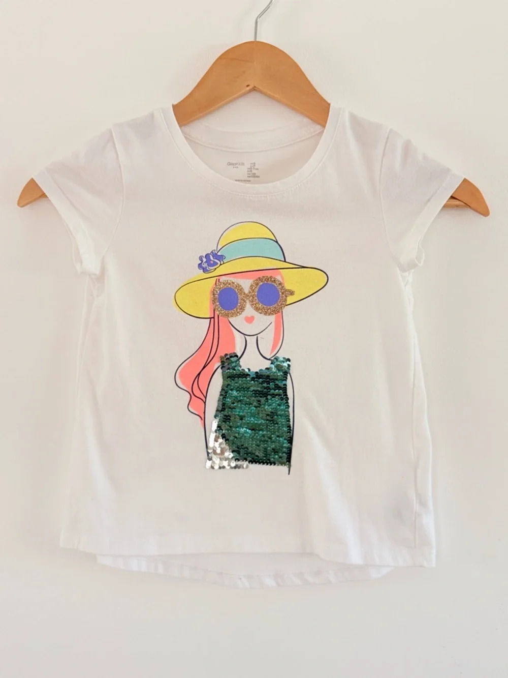 GAP Kids Graphic‎ Sequin Flip Top Tee Summer Hat Sunglasses Shirt Size S
